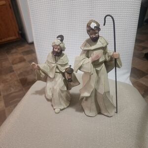 Cream-Colored Nativity Wise Men Figurines Set Thomas Kinkade Maplewood